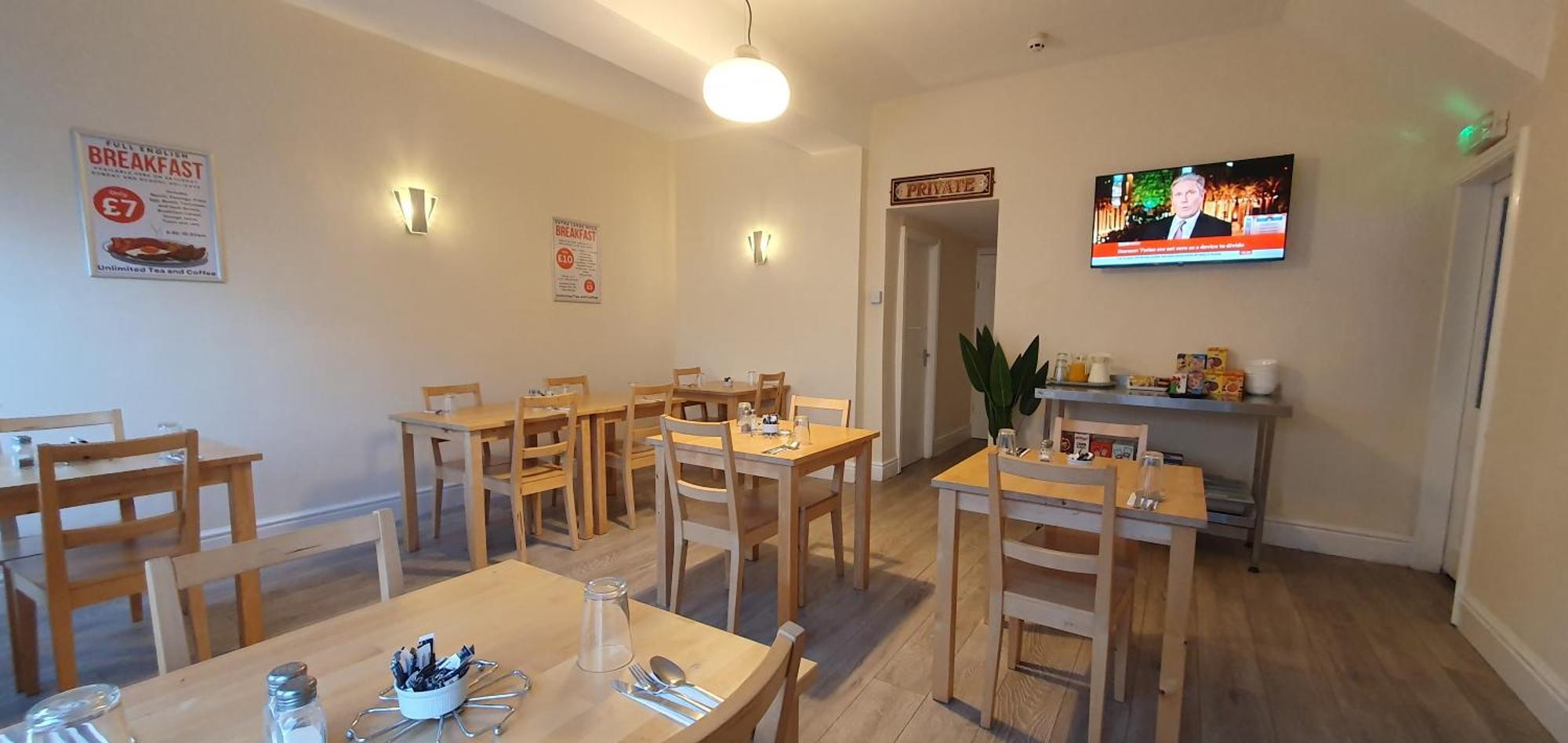 Blackpool North Close To Station - With Free Car Parking — Photos 2